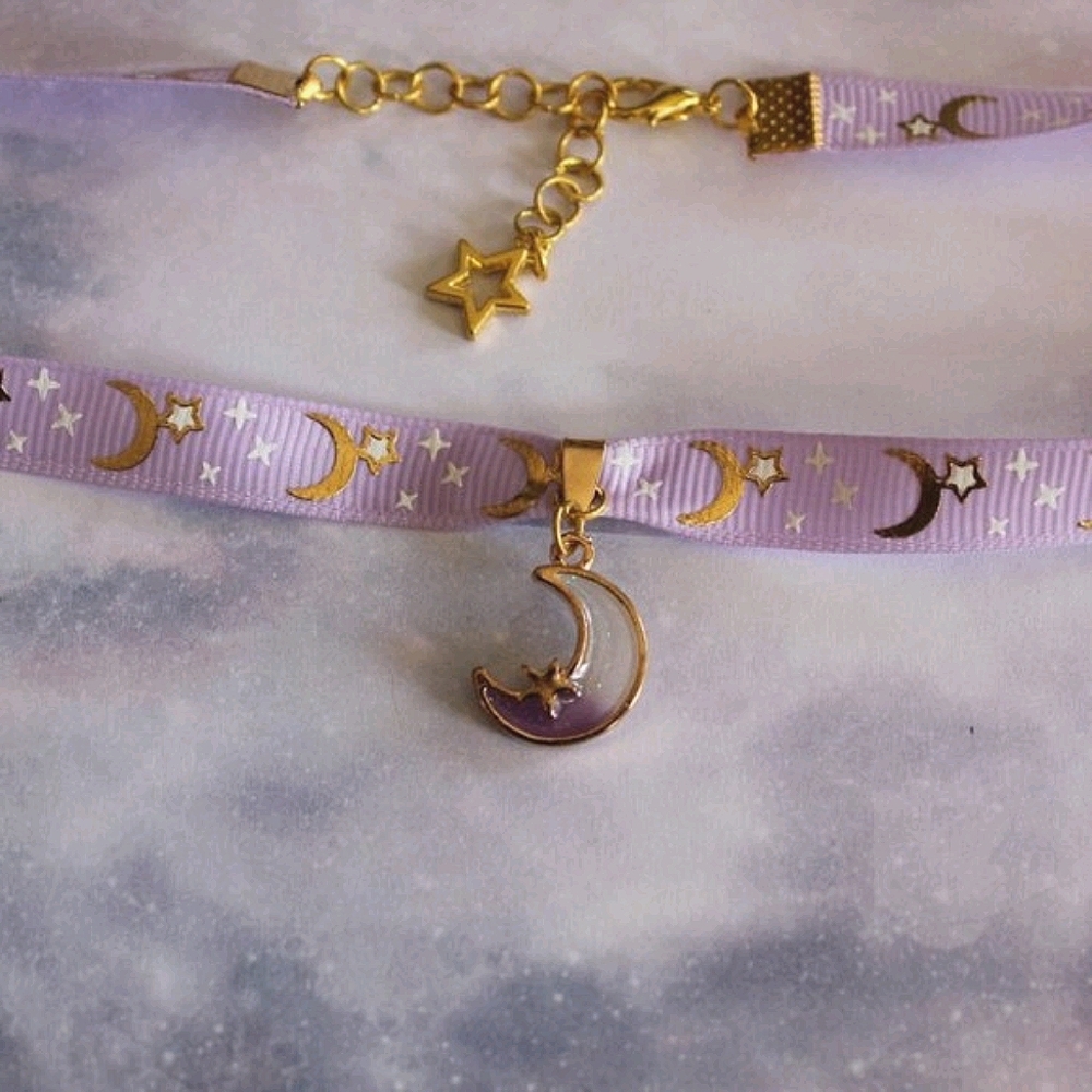 PASTEL CRESCENT MOON AND STARS CHOKER NECKLACE ๐โจ - Picture 2 of 4